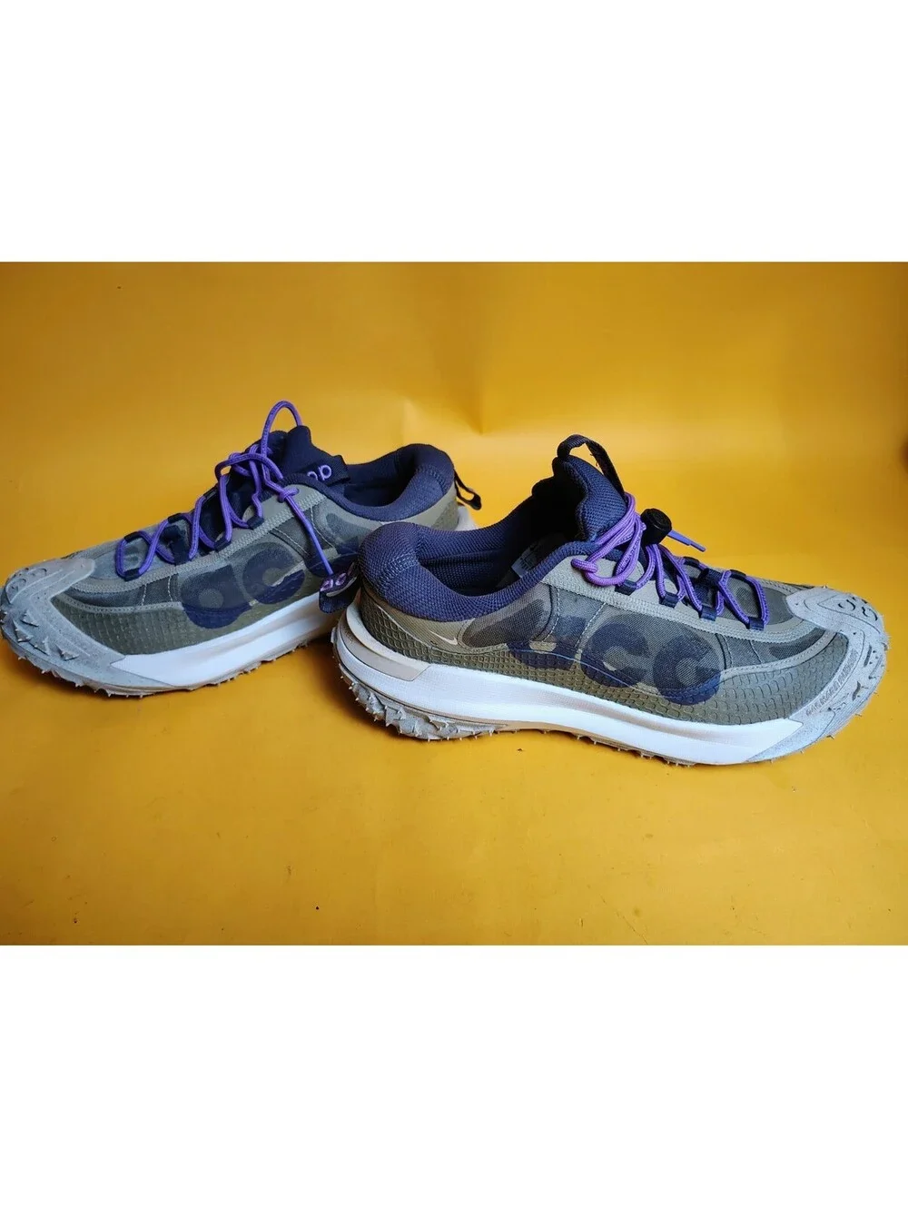 Nike ACG Mountain Fly 2 Low Gridiron Action Grape DV7903-200 Men's Size 9 Used